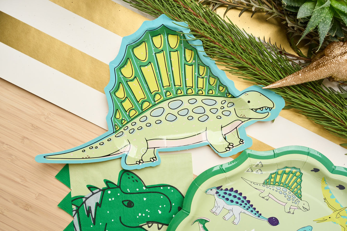 RAWR-some Dinosaur Shaped Plates (16 Count)