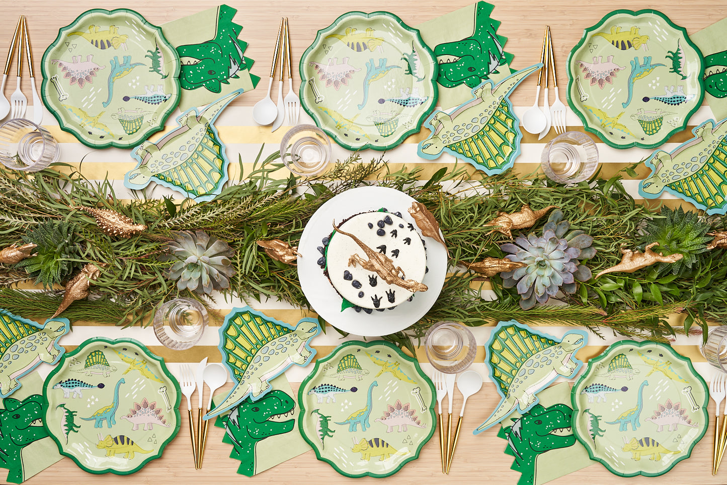 RAWR-some Dinosaur Shaped Plates (16 Count)