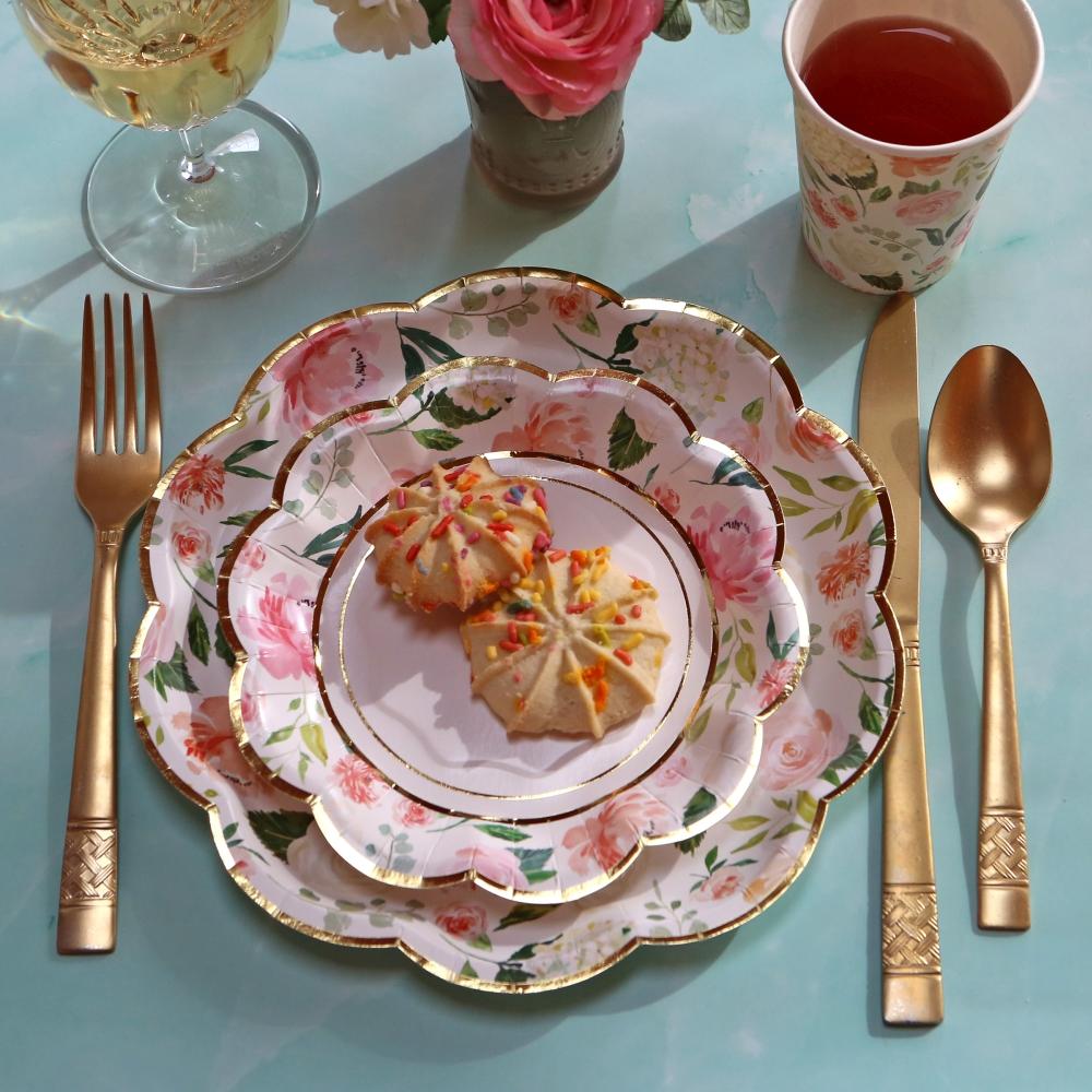 In Full Bloom Floral Small Paper Plates (16 pk)