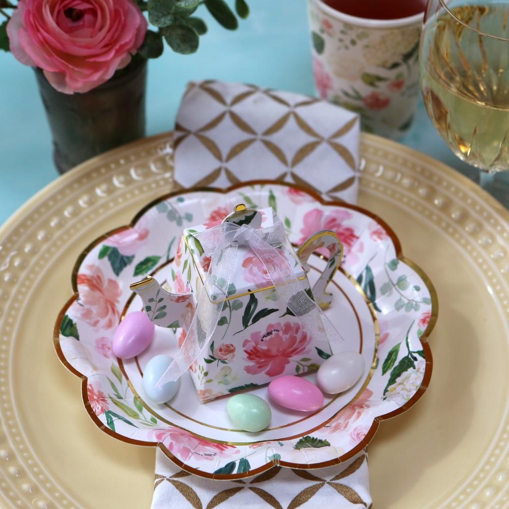 In Full Bloom Floral Large Paper Plates (16 pk)