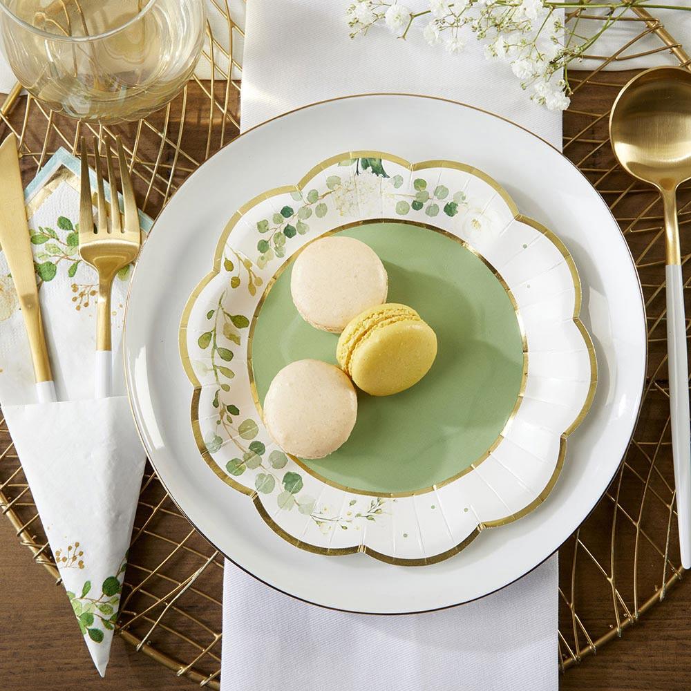 Botanical Garden Small Premium Paper Plates (16 pk)