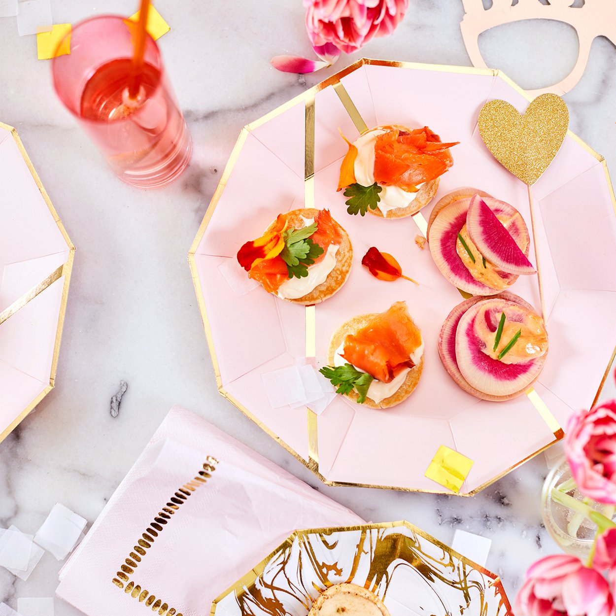 At First Blush Large Plates (10 pk)