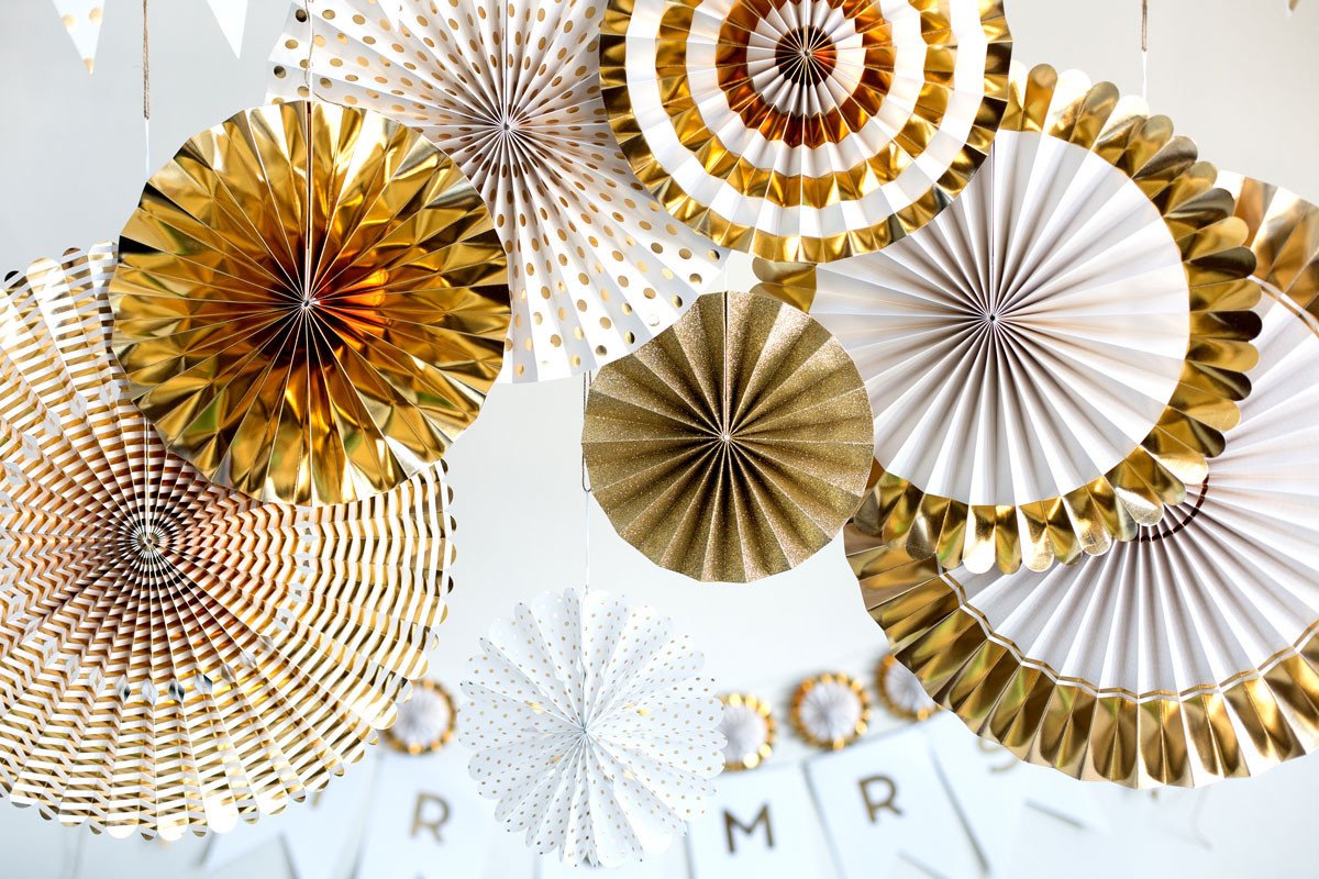 Fancy Gold Party Fans (8 pk)
