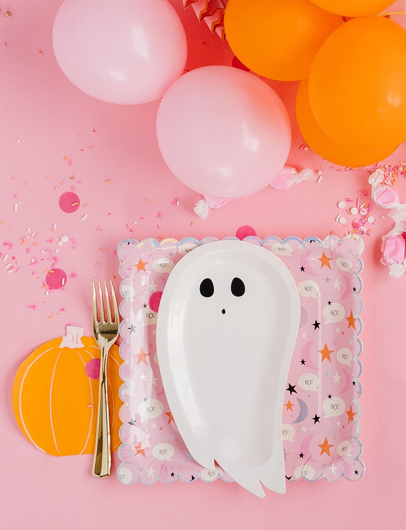 Happy Haunting Ghost Shaped Plate (9 ct)