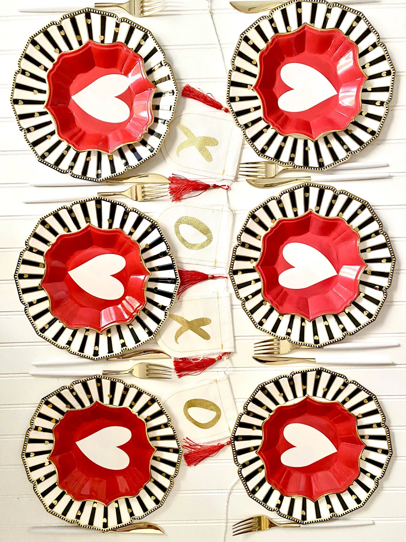 Ruby Heart Small Plates (8 Count)