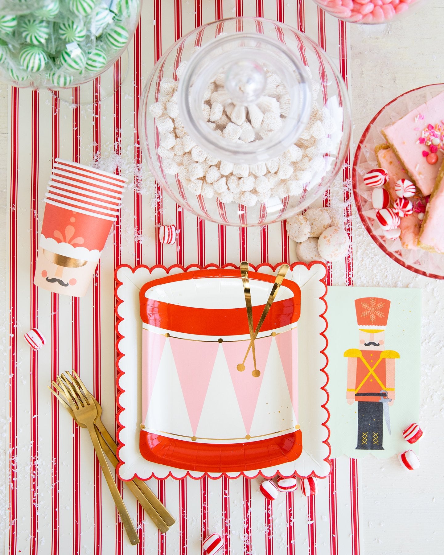Nutcracker Drum Shaped Plate (8 ct)