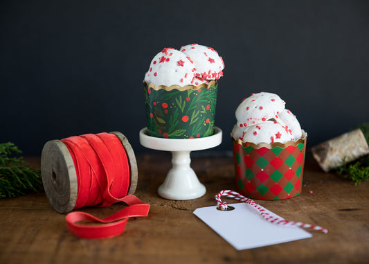 Holly Baking and Treat Cups (50 pk)