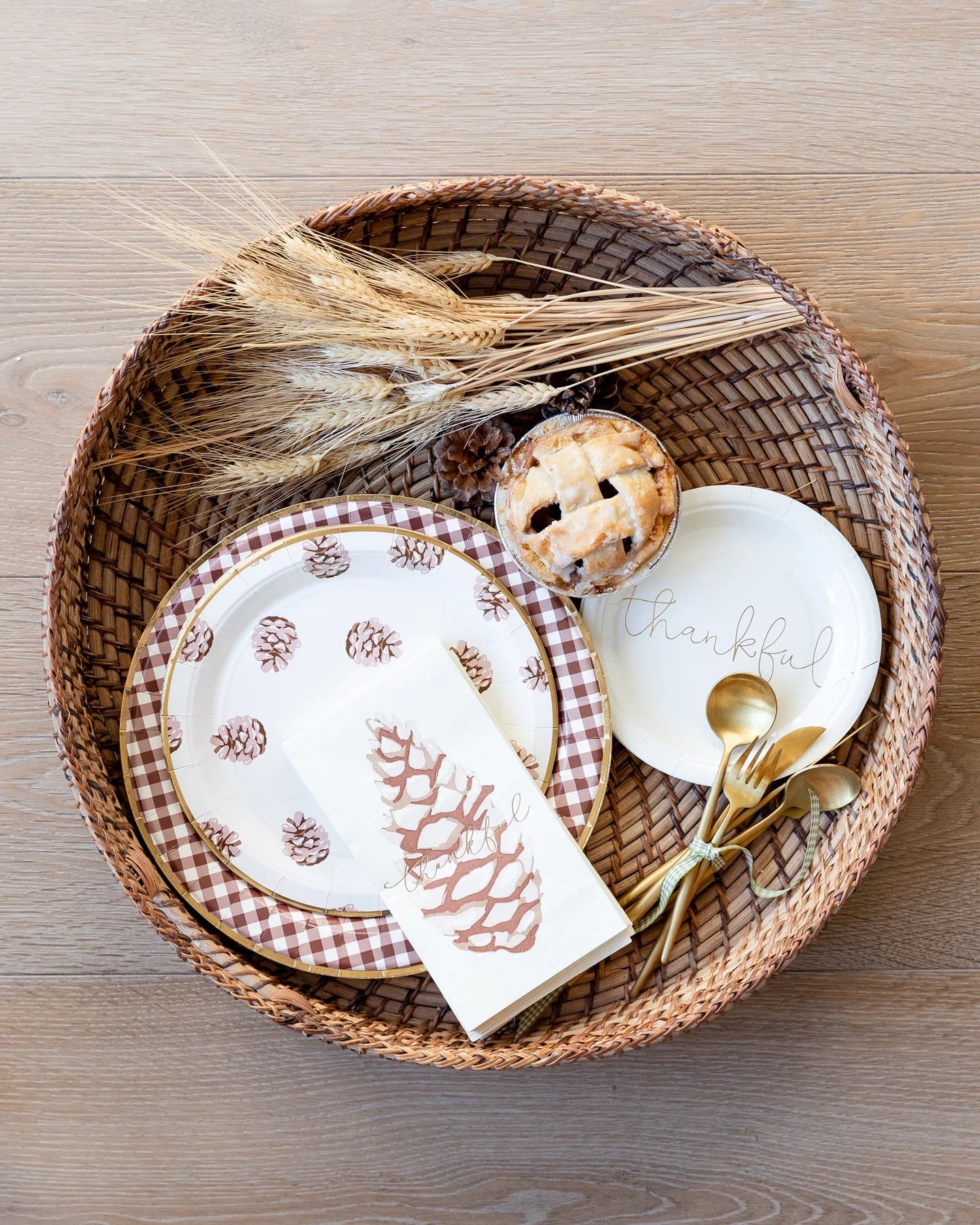 Pine Cone Harvest Small Plates (8 Count)