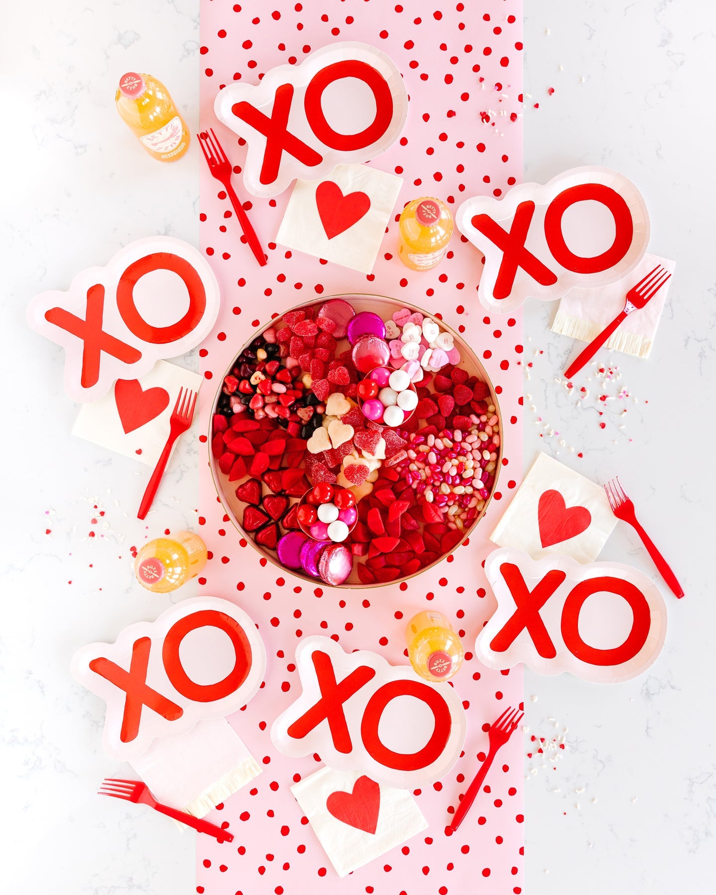 XOXO Shaped Plates (8 ct)