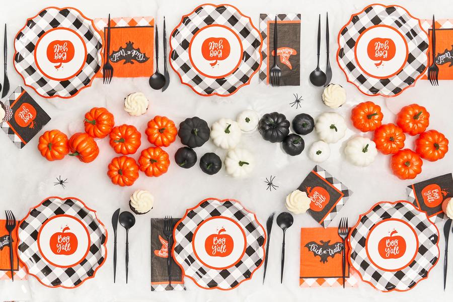 Trick or Treat Small Plates (8 pk)